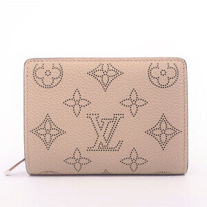 Louis Vuitton Portefeuille Claire Mahina Bi fold Wallet